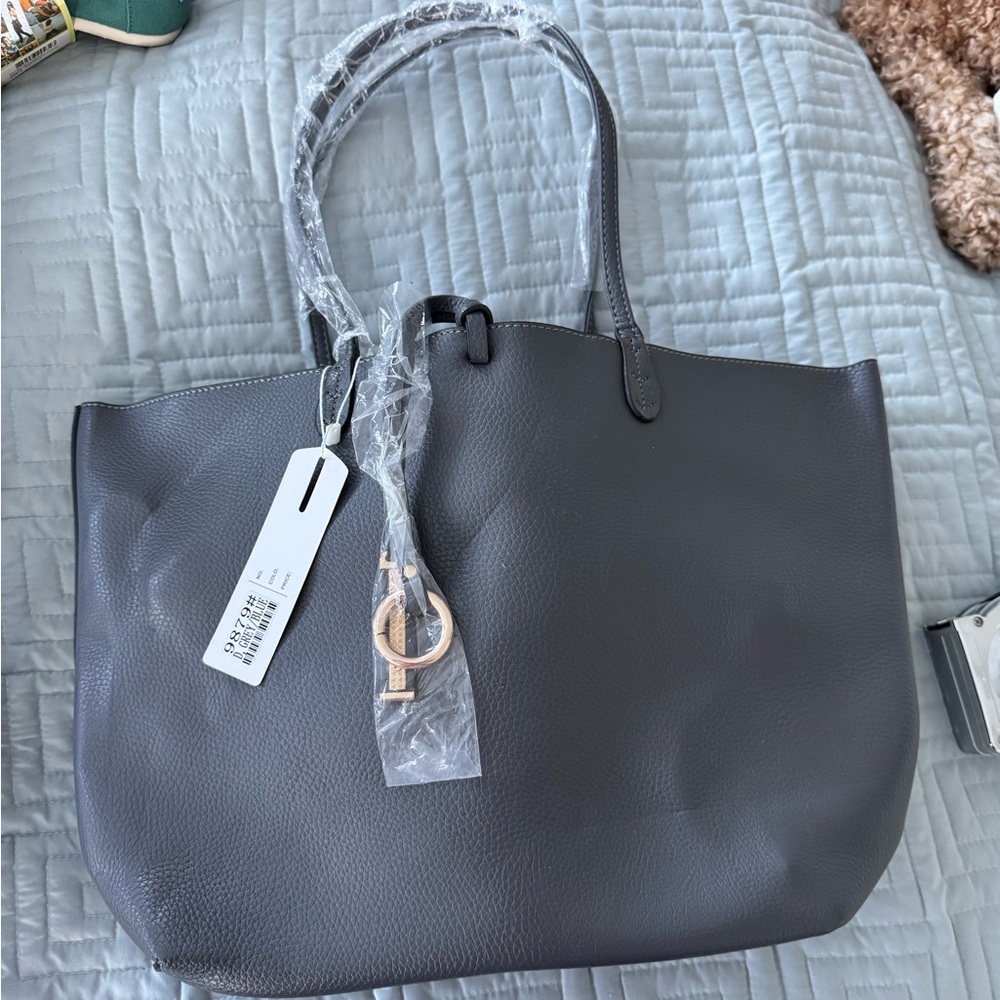 Chic Gray Tote Bag with Gold Accents